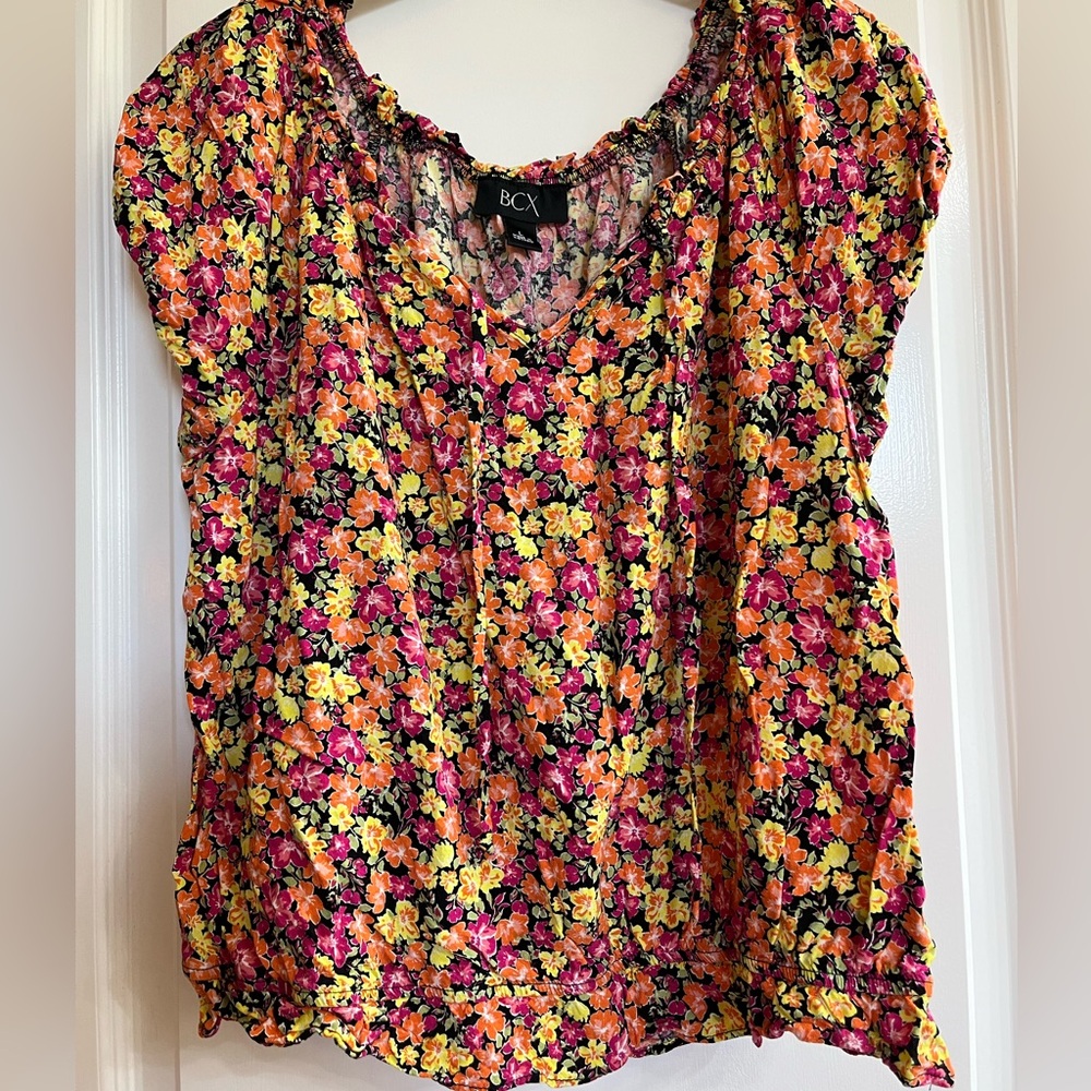 BCX Juniors’ Floral Print Top.